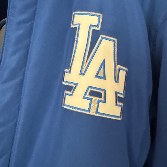 Los Angeles Dodgers Vintage Reversible Jacket - Picture 7 of 15